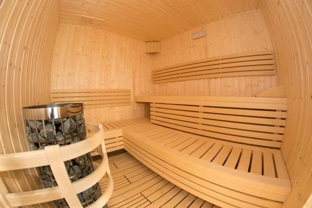 Palac Mysleta Uzdowo Exteriör bild