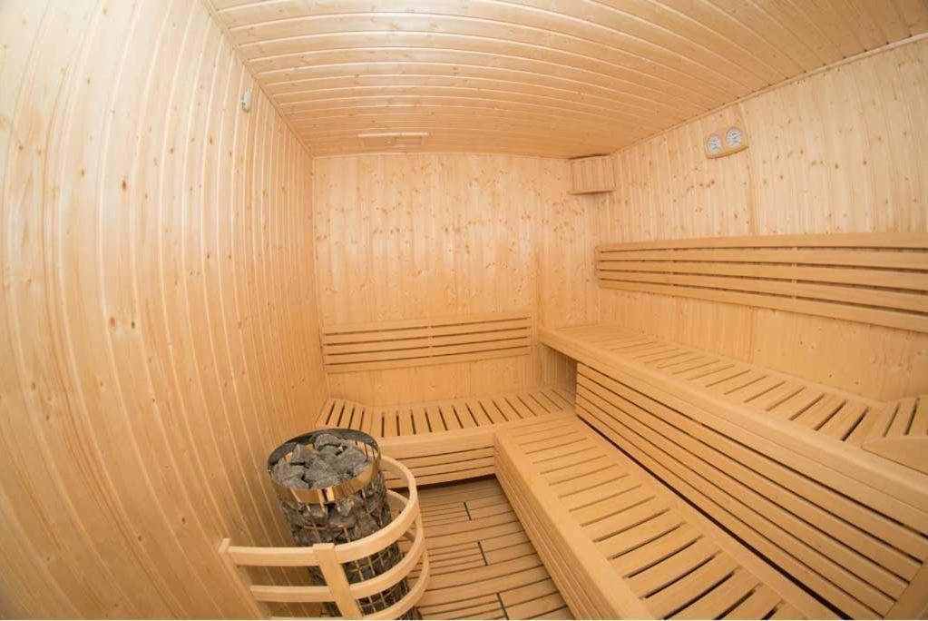 Palac Mysleta Uzdowo Exteriör bild