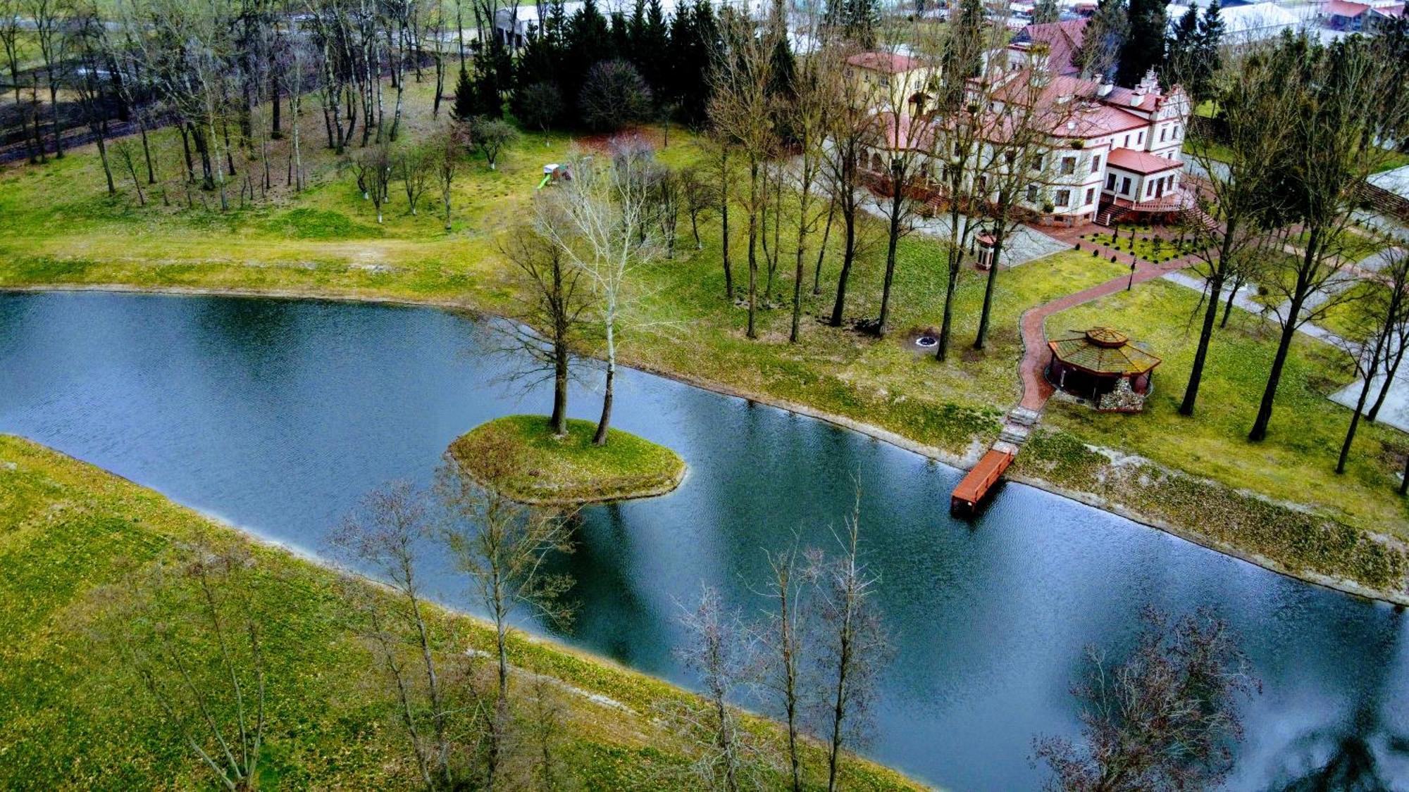 Palac Mysleta Uzdowo Exteriör bild